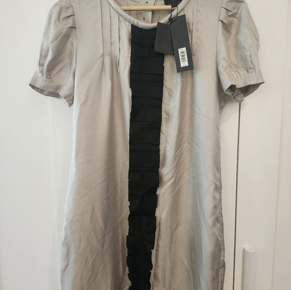 Elegant Banana Republic Monogram Beige Silk Dress with Black ruffle